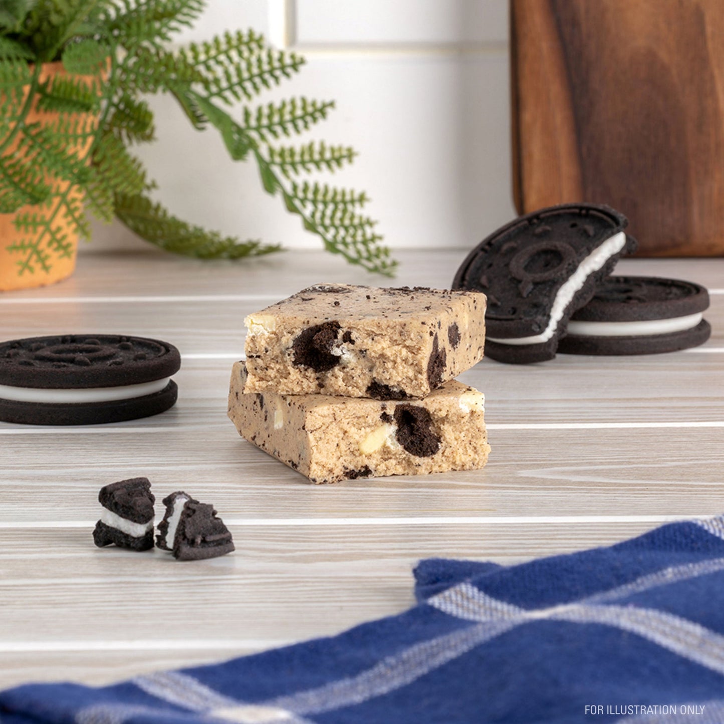 cookies-and-cream-protein-bars-h4 15807_QN_USA_ProteinBar_CAC_InterimAssetUpdate_Digital_Tabletop1.jpg
