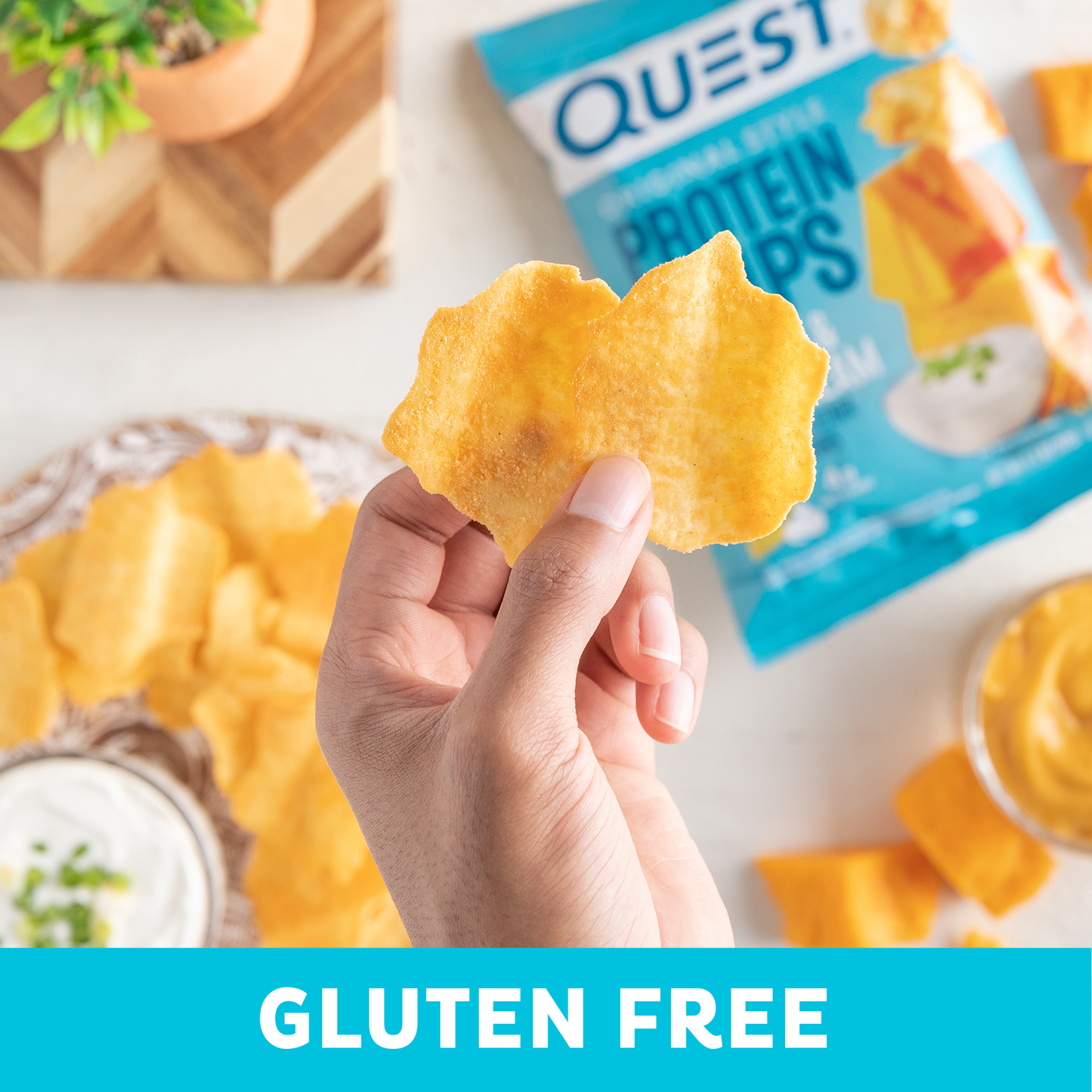 cheddar-and-sour-cream-original-style-protein-chips-w6 qst-000296_cheddar-_-sour-cream-original-style-protein-chips_7.2.png