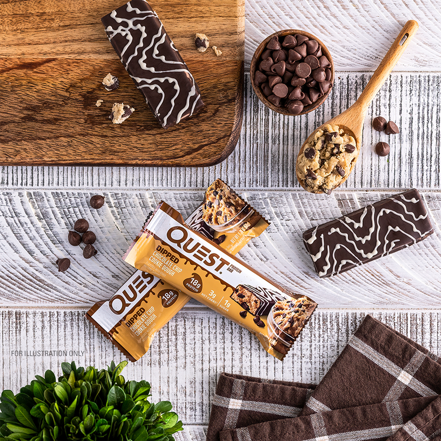 dipped-chocolate-chip-cookie-dough-protein-bar-x5 qst-012268_dipped-chocolate-chip-cookie-dough-protein-bar_7.png